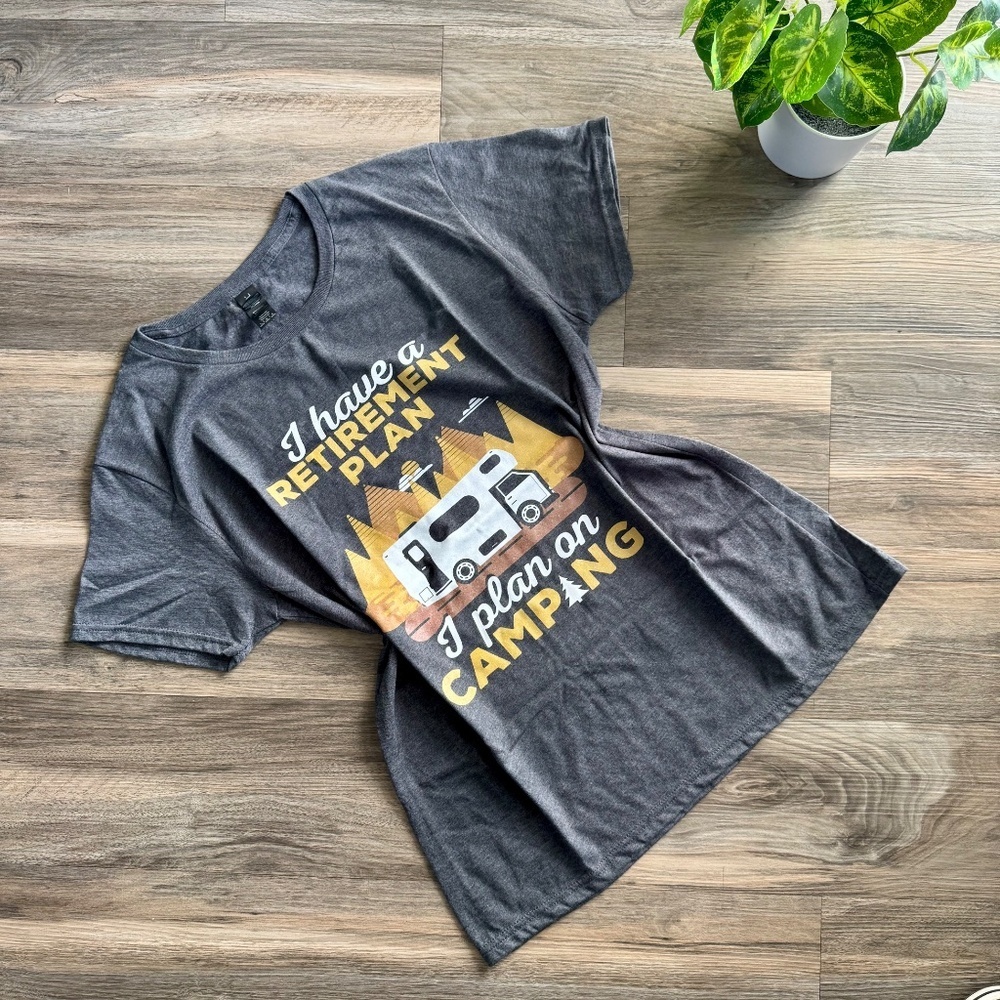 Anvil Camping‎ Retirement Plan Tee | RV Life Graphic Shirt Outdoor Vibes Size L